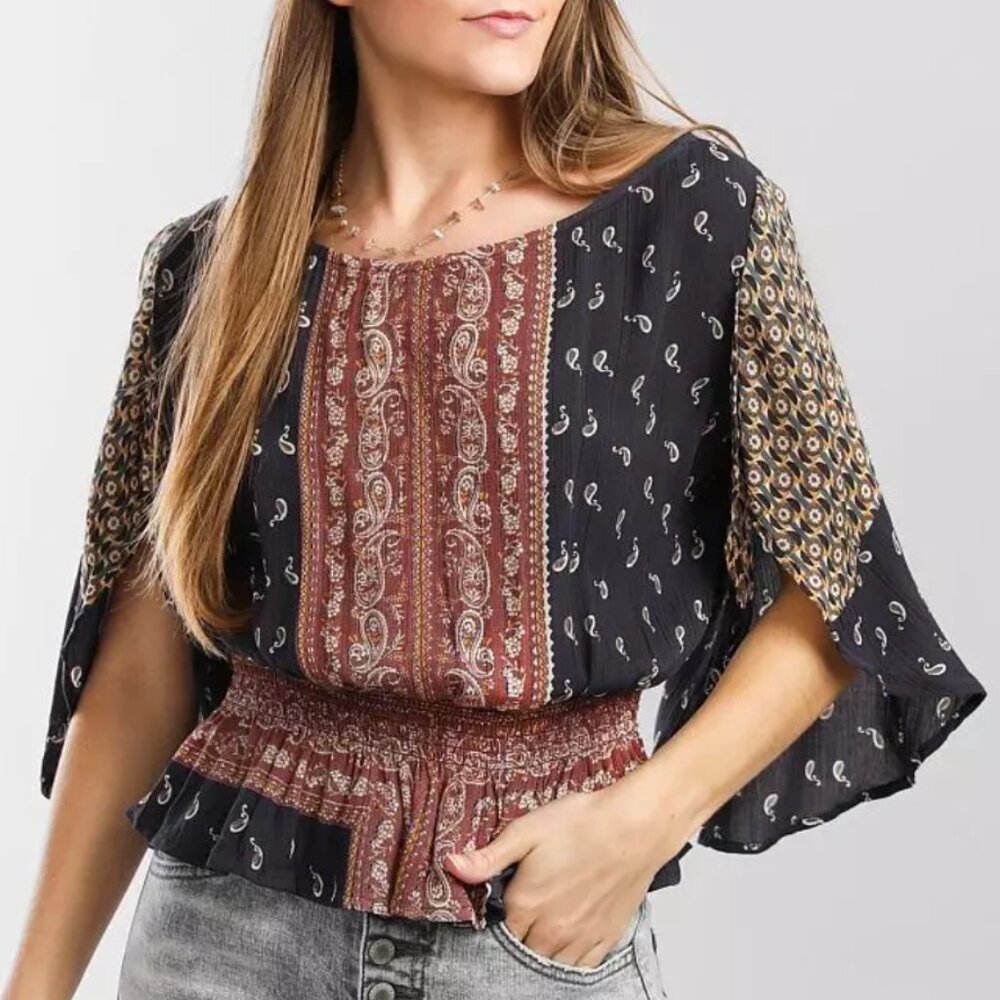 Angie Crinkle top sz M
